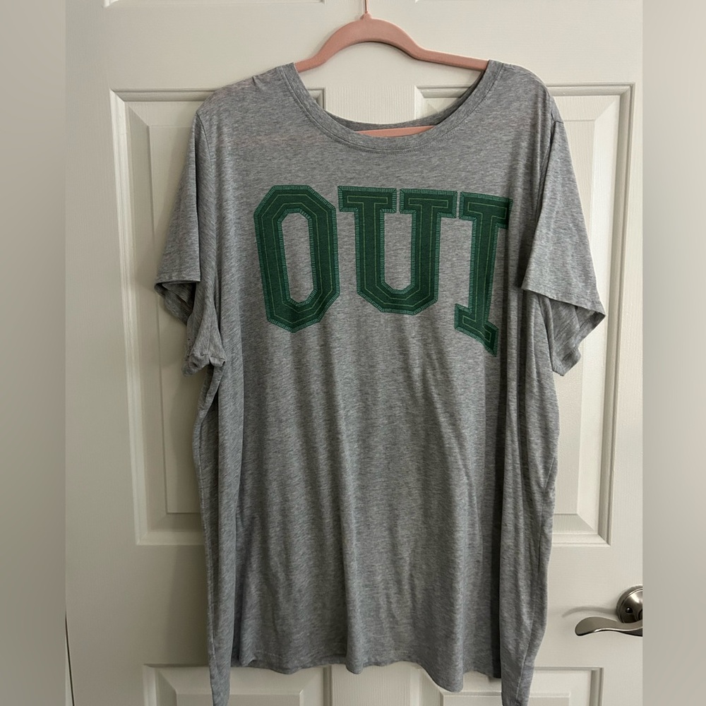 OUI Graphic Tee